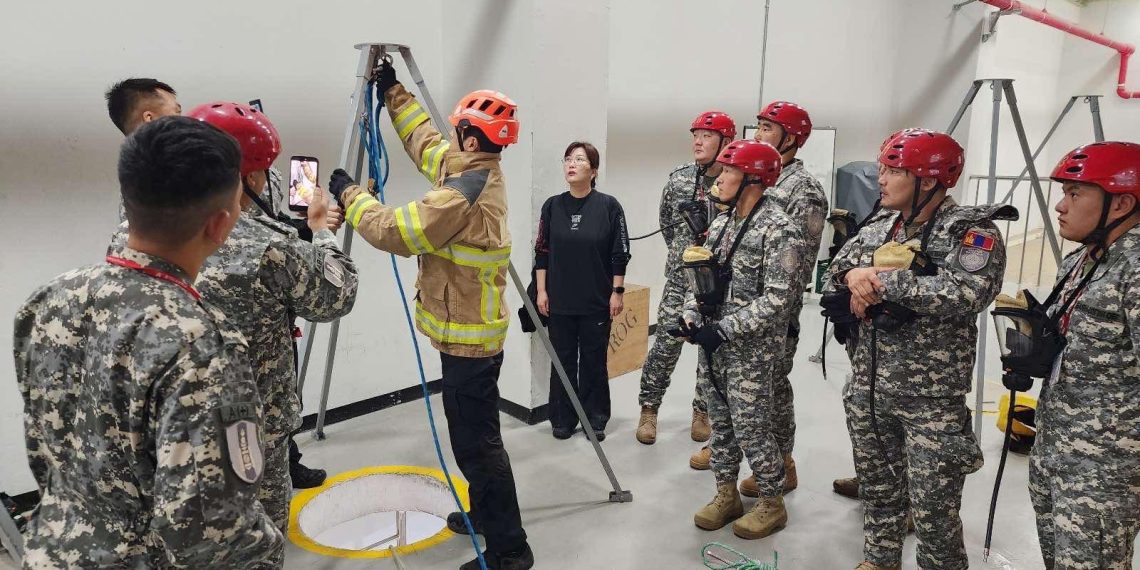 ОБЕГ: Олон улсын гал сөнөөгчдийн сургалтад хамрагдаж байна