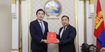 “Монгол Улсыг 2026-2030 онд хөгжүүлэх таван жилийн үндсэн чиглэл батлах тухай” УИХ-ын тогтоолын төслийг өргөн мэдүүллээ