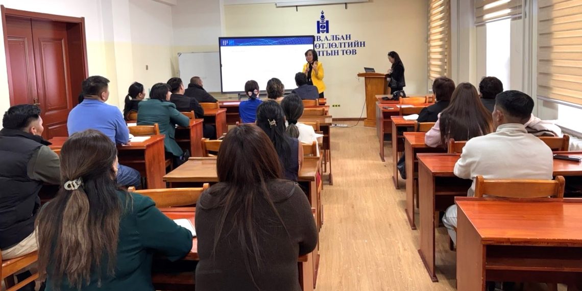 Үнэт металл, үнэт чулууны арилжаа эрхлэгчдэд сургалт зохион байгуулав