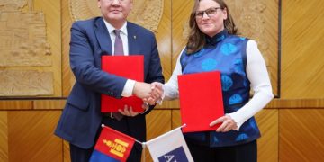 “Санхүүжилтийн ерөнхий хөтөлбөр”-т гарын үсэг зурлаа