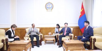 Монгол-Энэтхэгийн парламентын бүлгийн дарга, гишүүд Элчин сайд Атул Малхари Готсурвег урьж уулзлаа