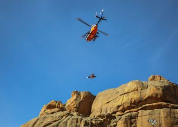 ОБЕГ: Алба хаагчид 4 иргэний амь насыг аварч, 89 иргэнийг утаажилтын бүсээс гаргалаа