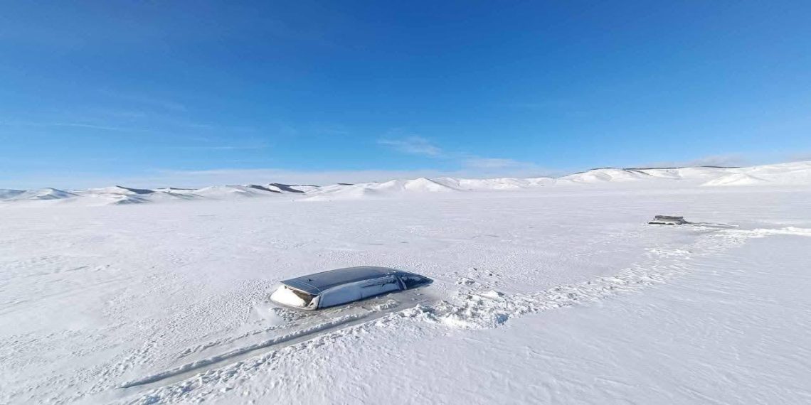 ОБЕГ: Гол, нуурын мөсөн дээгүүр зорчиж, эрүүл мэнд, амь насаа эрсдэлд оруулахгүй байхыг онцгойлон анхааруулж байна