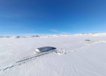 ОБЕГ: Гол, нуурын мөсөн дээгүүр зорчиж, эрүүл мэнд, амь насаа эрсдэлд оруулахгүй байхыг онцгойлон анхааруулж байна