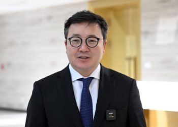 Ж.Сандагсүрэн: Нийтийн эзэмшлийн 50 байршилд ухаалаг авто зогсоол барина