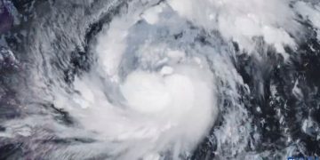 “Фунг-Вонг” супер хар салхи Филиппинийг дайрч, хоёр хүн амиа алдав