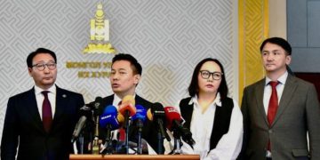 Оюутолгойн асуудлаарх нотлох баримтыг шинжлэн судлах сонсголд 300 гэрч дууджээ