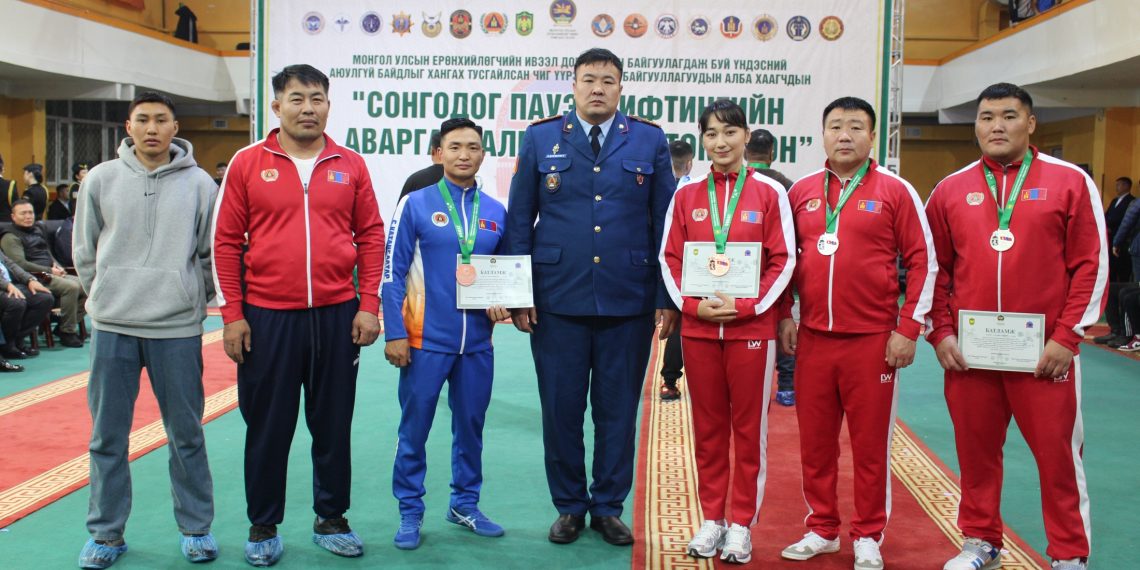 “Сонгодог пауэрлифтингийн аварга шалгаруулах тэмцээн”-ээс хоёр мөнгө, хоёр хүрэл медаль хүртлээ