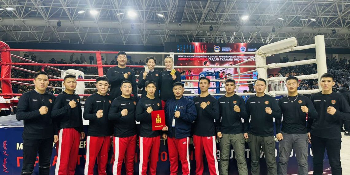 “Сонсогчийн алдар” гардан тулааны олон улсын тэмцээнээс алт, мөнгөн медалийг хүртлээ