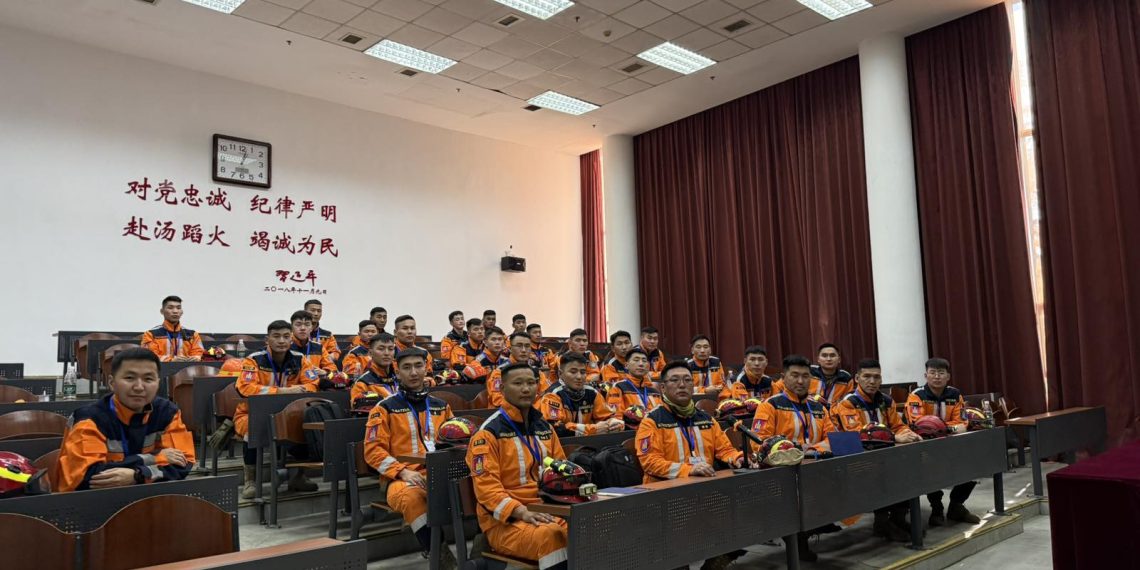 “Хот дахь эрэн хайх, аврах ажиллагаа”-ны сургалтад хамрагдаж байна