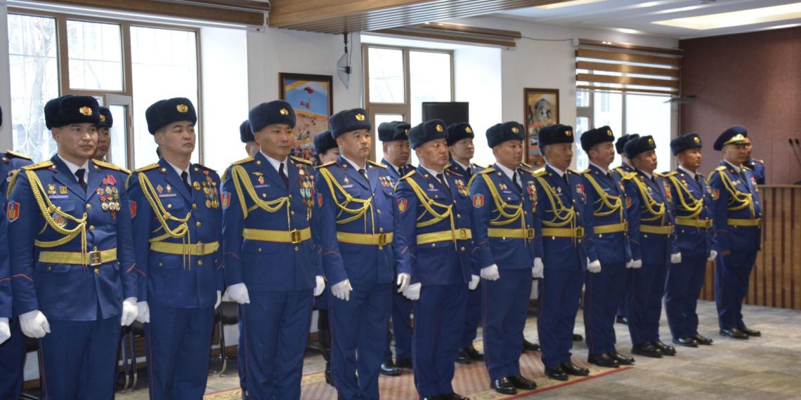 ОБЕГ: Алба хаагчдад салбарын шагнал, цол олголоо