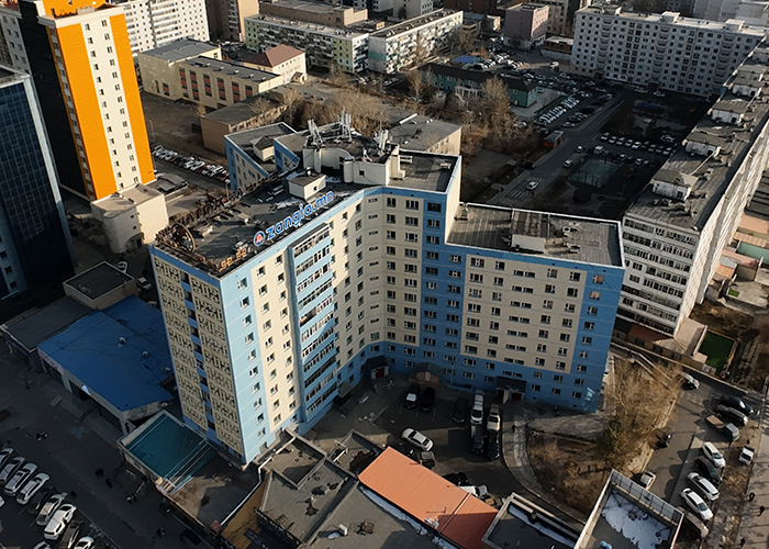 Орон сууцны фасад засварын ажил дууслаа