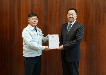 Нийслэлийн 2026 оны төсвийн төслийг нийслэл дэх Төрийн аудитын газрын дарга бөгөөд тэргүүлэх аудитор Г.Нандинжаргалд өргөн барилаа