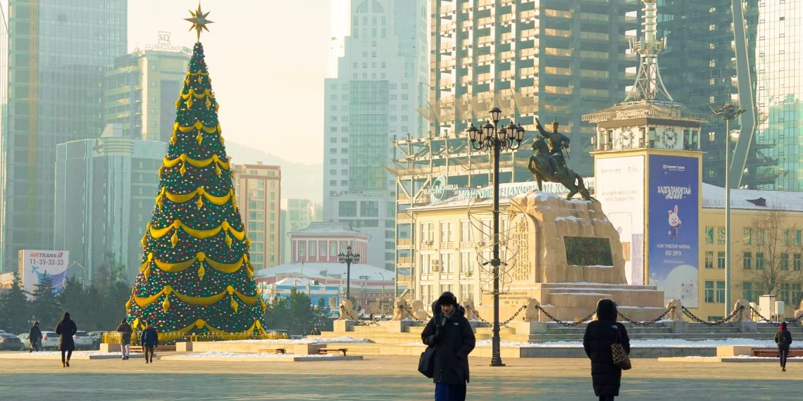 Төв талбайн сүлд модны гэрлийг өнөөдөр 19:00 цагт асаана