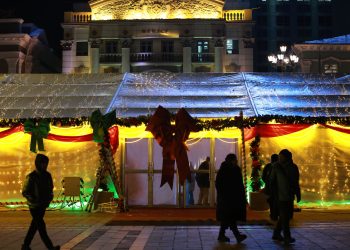 Төв талбайд “Крисмасс маркет” ажиллаж эхэллээ