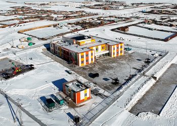 Партизанд 280 хүүхдийн хүчин чадалтай бага сургууль, цэцэрлэгийн цогцолборыг улсын комисс хүлээн авлаа