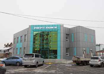 Хан-Уул дүүргийн 10 дугаар хорооны өрхийн эрүүл мэндийн төвийн барилга угсралтын ажил дуусаж, улсын комисс хүлээн авлаа