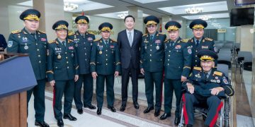 Монгол Улсын Ерөнхий сайд Н.Учрал генерал цолтнуудад хүндэтгэл үзүүллээ