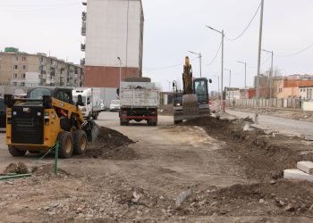 Сонгинохайрхан дүүргийн 5, 18 дугаар хороо, “Тэсо” компанийн урд талд 450 метр борооны ус зайлуулах шугам суурилууллаа