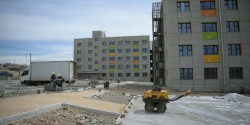 Шархад дэд төвийн эхний ээлжийн 338 айлын орон сууцны барилгын ажил 78 хувьтай үргэлжилж байна
