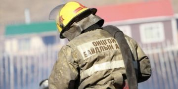 Алба хаагчид 3 иргэнийг авран хамгаалж, 54 иргэнийг утаажилтын бүсээс гаргалаа
