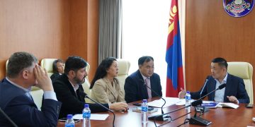 Нийслэлийн Засаг даргын нэгдүгээр орлогч Б.Мөнхбат “ЕКС групп” компанийн төлөөлөгчидтэй уулзлаа