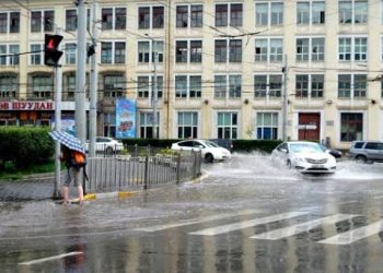 Өдөртөө дуу цахилгаантай аадар бороо орно