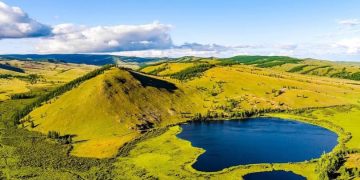 Хэнтий аймагт Зүрх хайрхны тахилга боллоо
