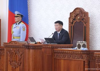 АН УИХ-ын даргыг Үндсэн хууль зөрчсөн гэж үзэн Цэцэд хандахаар болжээ